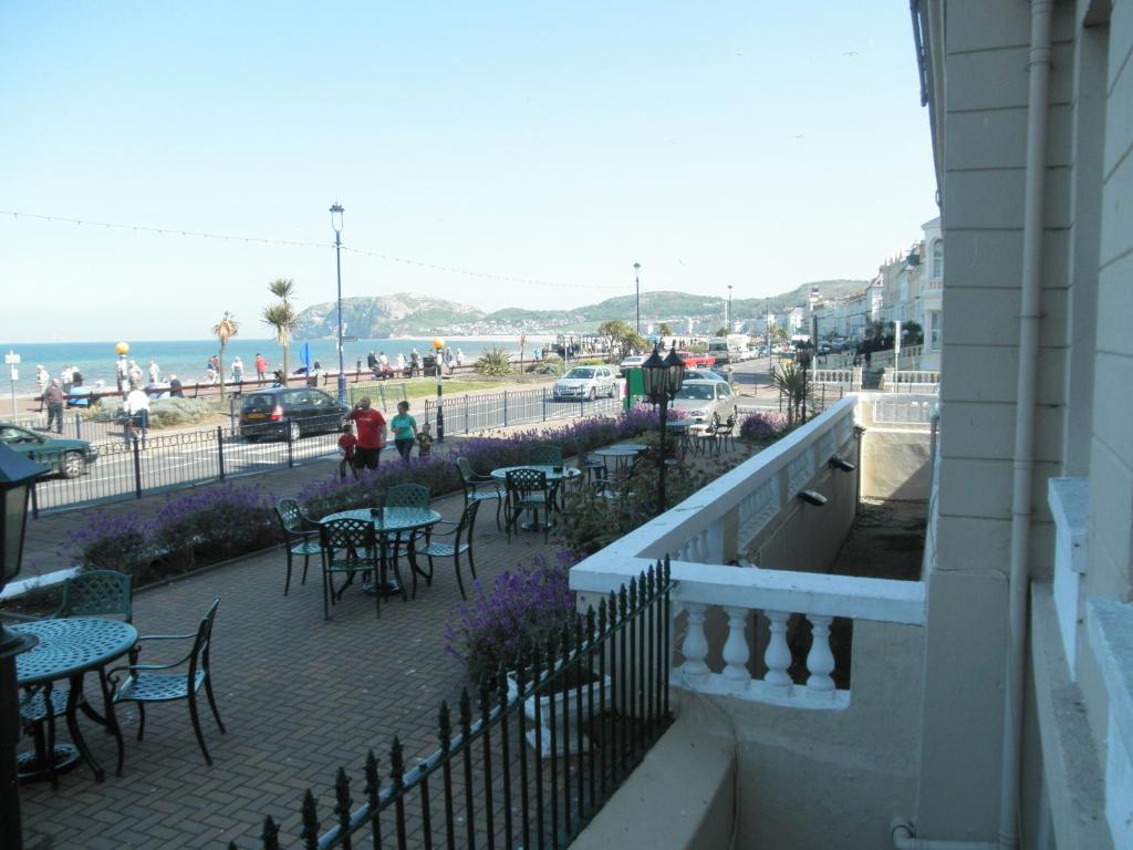 Queens Hotel Llandudno Eksteriør billede